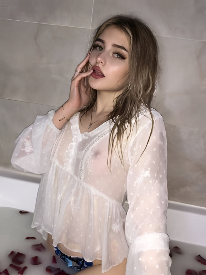 Алиана привлекательная девушка из Челябинска цена от 5000 руб