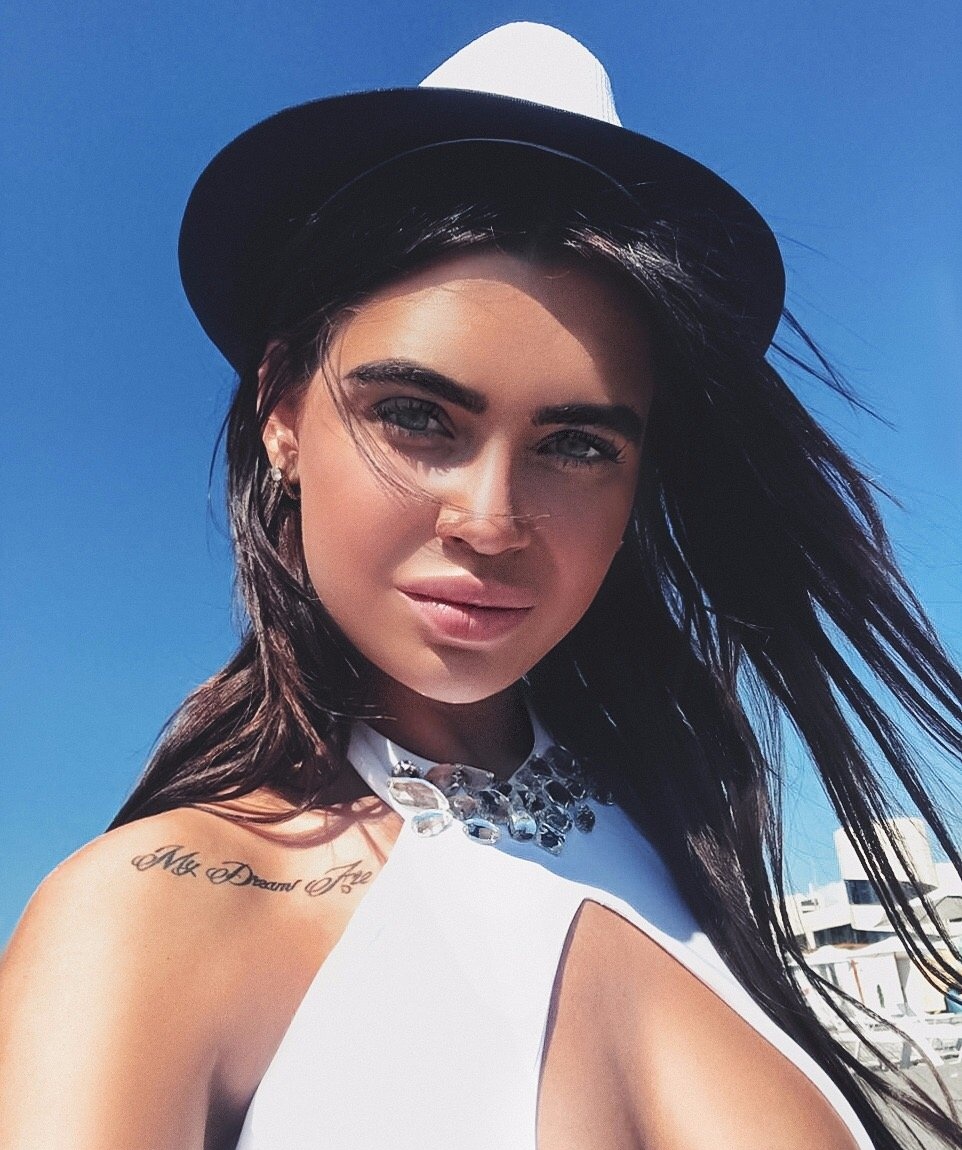 Татьяна привлекательная девушка из Челябинска цена от 7000 руб