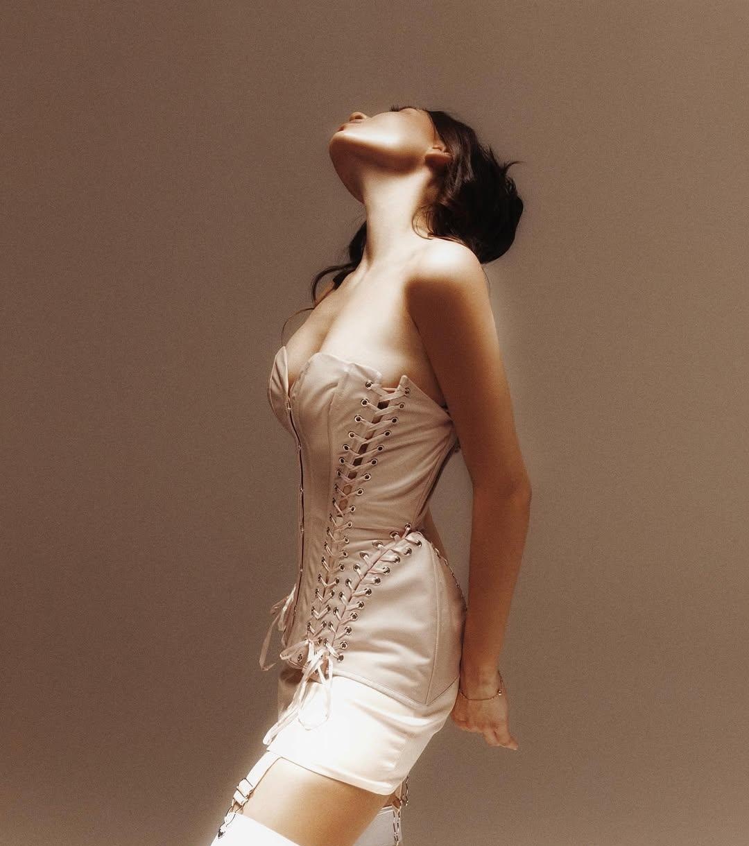 Рая привлекательная девушка из Челябинска цена от 8000 руб