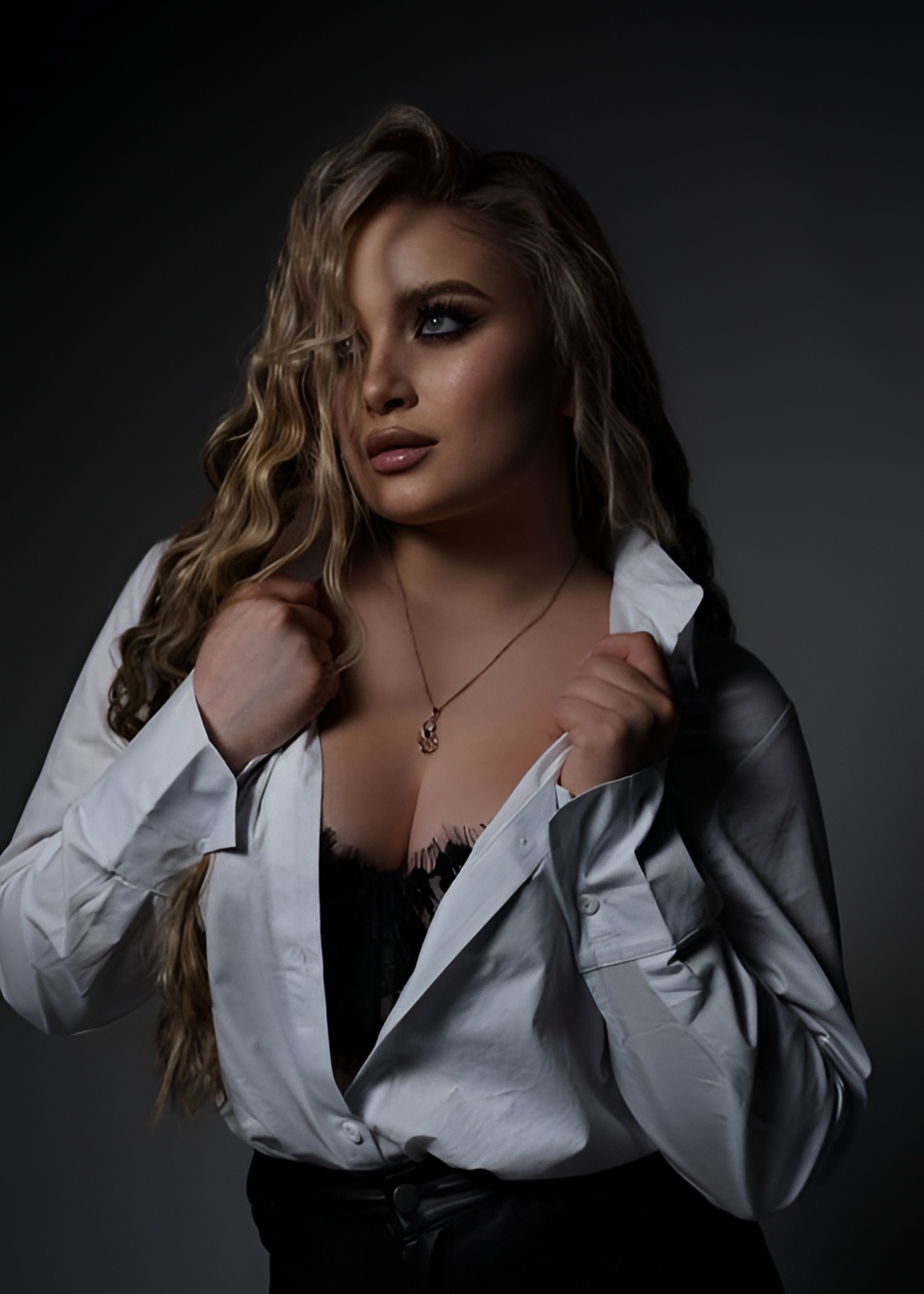 Алиса привлекательная девушка из Челябинска цена от 6000 руб